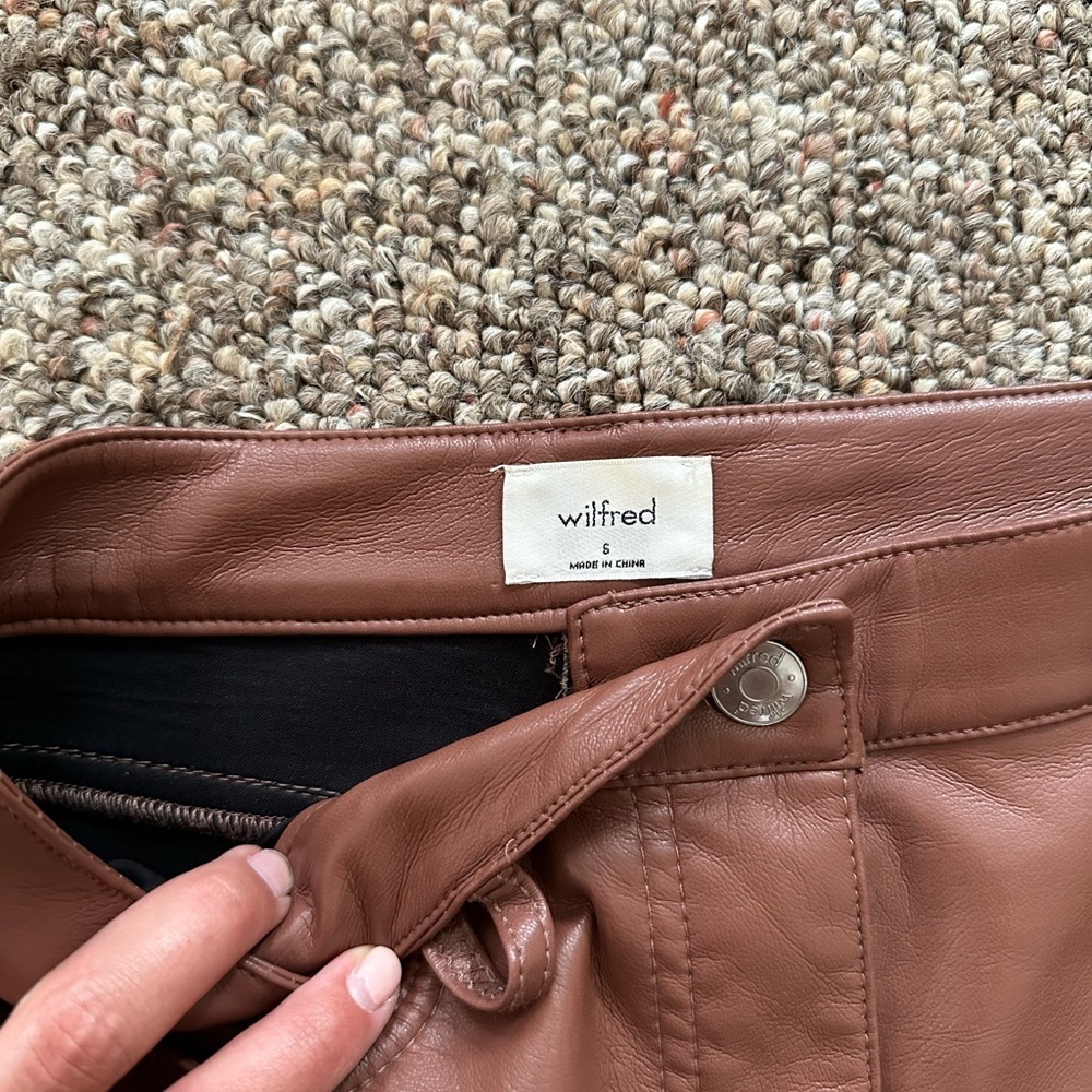 Wilfred Melina Vegan Leather Pants from Artizia - Picture 2 of 2
